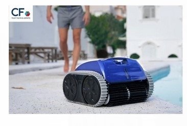 Planet Pool CF 200 AKU u bazénu