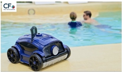 Planet Pool CF 100 AKU v bazénu